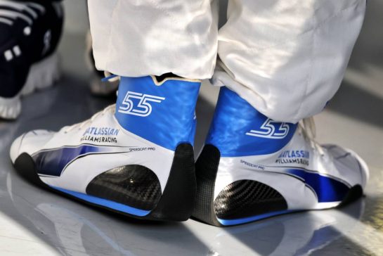 Carlos Sainz (ESP) Williams F1 Team - racing boots.
12.02.2026. Formula 1 Testing, Bahrain Test One, Sakhir, Bahrain, Day Two.
- www.xpbimages.com, EMail: requests@xpbimages.com © Copyright: Charniaux / XPB Images