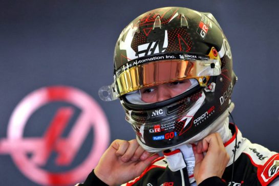 Oliver Bearman (GBR) Haas F1 Team.
13.02.2026. Formula 1 Testing, Bahrain Test One, Sakhir, Bahrain, Day Three.
- www.xpbimages.com, EMail: requests@xpbimages.com © Copyright: Charniaux / XPB Images