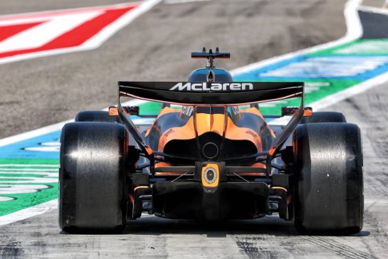 Oscar Piastri (AUS) McLaren F1 Team MCL40.
13.02.2026. Formula 1 Testing, Bahrain Test One, Sakhir, Bahrain, Day Three.
- www.xpbimages.com, EMail: requests@xpbimages.com © Copyright: Batchelor / XPB Images