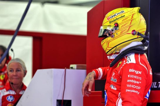 Lewis Hamilton (GBR) Scuderia Ferrari.
13.02.2026. Formula 1 Testing, Bahrain Test One, Sakhir, Bahrain, Day Three.
- www.xpbimages.com, EMail: requests@xpbimages.com © Copyright: Batchelor / XPB Images