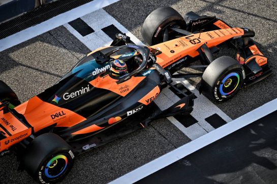 Oscar Piastri (AUS) McLaren F1 Team MCL40.
13.02.2026. Formula 1 Testing, Bahrain Test One, Sakhir, Bahrain, Day Three.
- www.xpbimages.com, EMail: requests@xpbimages.com © Copyright: Price	/ XPB Images