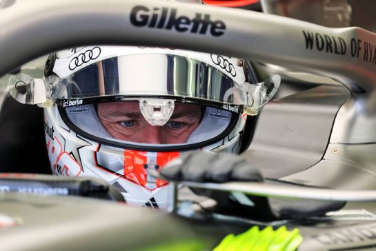 Nico Hulkenberg (GER) Audi F1 Team R26.
18.02.2026. Formula 1 Testing, Bahrain Test Two, Sakhir, Bahrain, Day One.
- www.xpbimages.com, EMail: requests@xpbimages.com © Copyright: Batchelor / XPB Images
