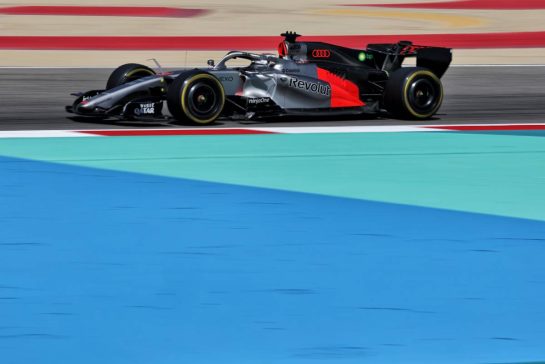 Nico Hulkenberg (GER) Audi F1 Team R26.
18.02.2026. Formula 1 Testing, Bahrain Test Two, Sakhir, Bahrain, Day One.
- www.xpbimages.com, EMail: requests@xpbimages.com © Copyright: Moy / XPB Images
