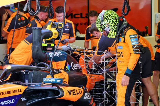 Lando Norris (GBR) McLaren F1 Team MCL40.
18.02.2026. Formula 1 Testing, Bahrain Test Two, Sakhir, Bahrain, Day One.
- www.xpbimages.com, EMail: requests@xpbimages.com © Copyright: Batchelor / XPB Images
