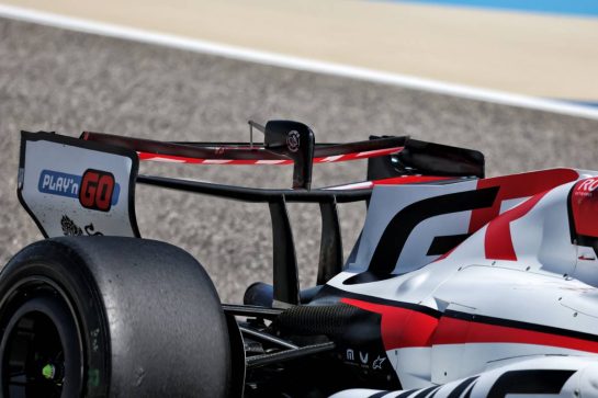 Haas F1 Team VF-26 - rear wing.
19.02.2026. Formula 1 Testing, Bahrain Test Two, Sakhir, Bahrain, Day Two.
- www.xpbimages.com, EMail: requests@xpbimages.com © Copyright: Moy / XPB Images
