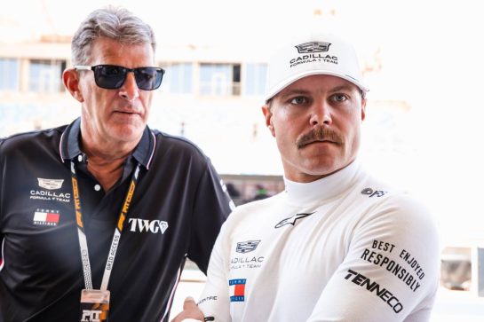 (L to R): Graeme Lowdon (GBR) Cadillac Formula 1 Team, Team Principal with Valtteri Bottas (FIN) Cadillac Formula 1 Team.
19.02.2026. Formula 1 Testing, Bahrain Test Two, Sakhir, Bahrain, Day Two.
- www.xpbimages.com, EMail: requests@xpbimages.com © Copyright: Bearne / XPB Images