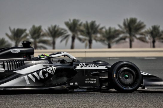 Sergio Perez (MEX) Cadillac Formula 1 Team CA01.
20.02.2026. Formula 1 Testing, Bahrain Test Two, Sakhir, Bahrain, Day Three.
- www.xpbimages.com, EMail: requests@xpbimages.com © Copyright: Bearne / XPB Images