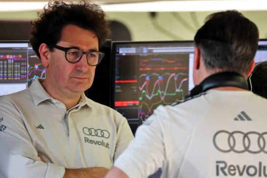 Mattia Binotto (ITA) Audi F1 Team Motorsport Chief Operating and Chief Technical Officer.
20.02.2026. Formula 1 Testing, Bahrain Test Two, Sakhir, Bahrain, Day Three.
- www.xpbimages.com, EMail: requests@xpbimages.com © Copyright: Batchelor / XPB Images