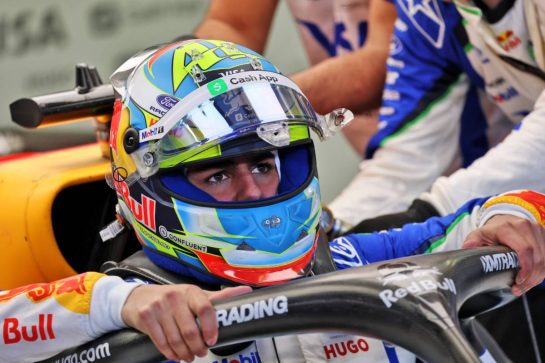 Arvid Lindblad (GBR) Racing Bulls Formula One Team VCARB 03.
20.02.2026. Formula 1 Testing, Bahrain Test Two, Sakhir, Bahrain, Day Three.
- www.xpbimages.com, EMail: requests@xpbimages.com © Copyright: Batchelor / XPB Images