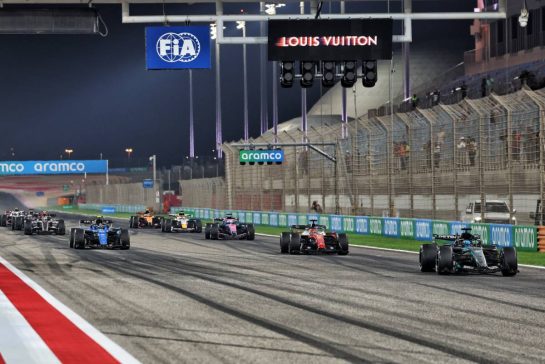 George Russell (GBR) Mercedes AMG Formula One Team W17 - start practice.
20.02.2026. Formula 1 Testing, Bahrain Test Two, Sakhir, Bahrain, Day Three.
- www.xpbimages.com, EMail: requests@xpbimages.com © Copyright: Batchelor / XPB Images