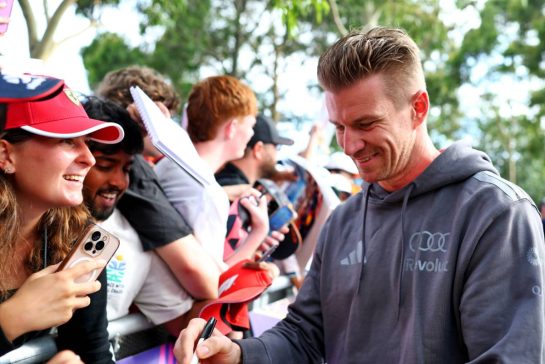 Nico Hulkenberg (GER) Audi F1 Team with fans.
05.03.2026. Formula 1 World Championship, Rd 1, Australian Grand Prix, Albert Park, Melbourne, Australia, Preparation Day.
- www.xpbimages.com, EMail: requests@xpbimages.com © Copyright: Bearne / XPB Images