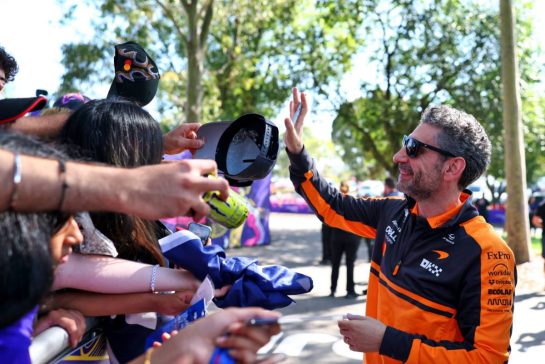 Andrea Stella (ITA) McLaren F1 Team Team Principal with fans.
05.03.2026. Formula 1 World Championship, Rd 1, Australian Grand Prix, Albert Park, Melbourne, Australia, Preparation Day.
- www.xpbimages.com, EMail: requests@xpbimages.com © Copyright: Bearne / XPB Images