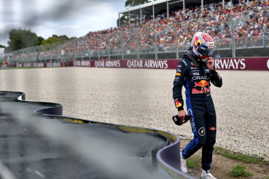 Max Verstappen (NLD) Red Bull Racing crashed during qualifying.
07.03.2026. Formula 1 World Championship, Rd 1, Australian Grand Prix, Albert Park, Melbourne, Australia, Qualifying Day.
- www.xpbimages.com, EMail: requests@xpbimages.com © Copyright: Charniaux / XPB Images