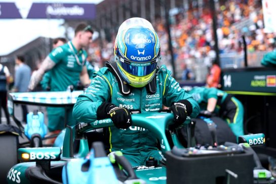 Fernando Alonso (ESP) Aston Martin F1 Team AMR26 on the grid.
08.03.2026. Formula 1 World Championship, Rd 1, Australian Grand Prix, Albert Park, Melbourne, Australia, Race Day.
- www.xpbimages.com, EMail: requests@xpbimages.com © Copyright: Bearne / XPB Images