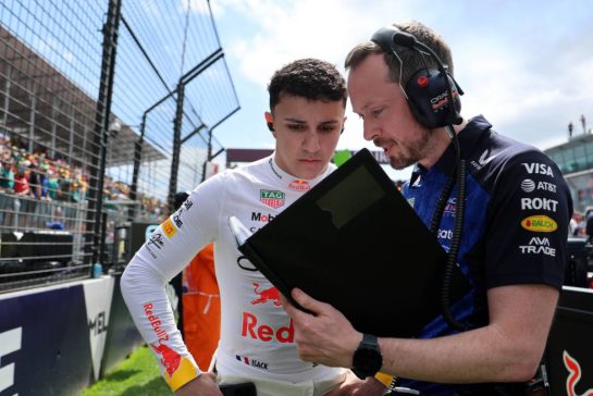 Isack Hadjar (FRA) Red Bull Racing on the grid.
08.03.2026. Formula 1 World Championship, Rd 1, Australian Grand Prix, Albert Park, Melbourne, Australia, Race Day.
- www.xpbimages.com, EMail: requests@xpbimages.com © Copyright: Moy / XPB Images