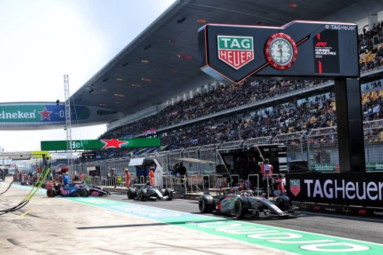 Nico Hulkenberg (GER) Audi F1 Team R26 leaves the pits.
13.03.2026. Formula 1 World Championship, Rd 2, Chinese Grand Prix, Shanghai, China, Sprint Qualifying Day.
- www.xpbimages.com, EMail: requests@xpbimages.com © Copyright: Bearne / XPB Images