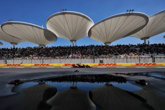 Lando Norris (GBR) McLaren F1 Team MCL40.
13.03.2026. Formula 1 World Championship, Rd 2, Chinese Grand Prix, Shanghai, China, Sprint Qualifying Day.
- www.xpbimages.com, EMail: requests@xpbimages.com © Copyright: Moy / XPB Images