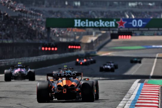 Oscar Piastri (AUS) McLaren F1 Team MCL40.
13.03.2026. Formula 1 World Championship, Rd 2, Chinese Grand Prix, Shanghai, China, Sprint Qualifying Day.
- www.xpbimages.com, EMail: requests@xpbimages.com © Copyright: Moy / XPB Images