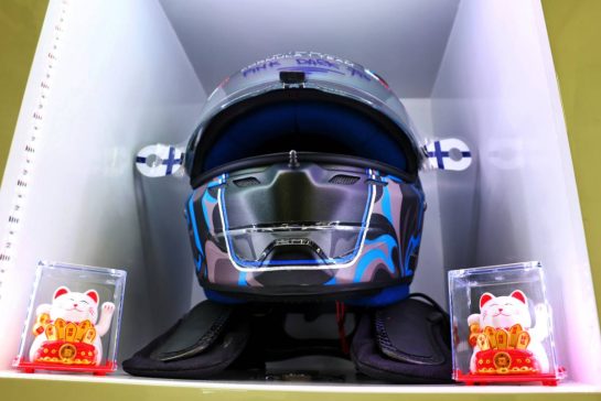 The helmet of Valtteri Bottas (FIN) Cadillac Formula 1 Team.
13.03.2026. Formula 1 World Championship, Rd 2, Chinese Grand Prix, Shanghai, China, Sprint Qualifying Day.
- www.xpbimages.com, EMail: requests@xpbimages.com © Copyright: Bearne / XPB Images