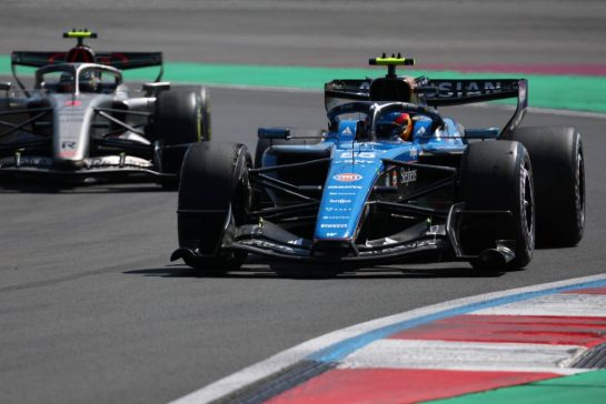 Carlos Sainz (ESP) Williams F1 Team FW48.
14.03.2026. Formula 1 World Championship, Rd 2, Chinese Grand Prix, Shanghai, China, Sprint and Qualifying Day.
- www.xpbimages.com, EMail: requests@xpbimages.com © Copyright: Bearne / XPB Images