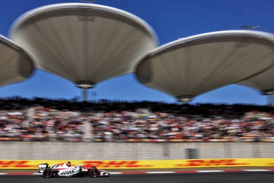Esteban Ocon (FRA) Haas F1 Team VF-26.
14.03.2026. Formula 1 World Championship, Rd 2, Chinese Grand Prix, Shanghai, China, Sprint and Qualifying Day.
- www.xpbimages.com, EMail: requests@xpbimages.com © Copyright: Patching / XPB Images