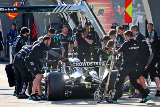 George Russell (GBR) Mercedes AMG Formula One Team W17.
14.03.2026. Formula 1 World Championship, Rd 2, Chinese Grand Prix, Shanghai, China, Sprint and Qualifying Day.
- www.xpbimages.com, EMail: requests@xpbimages.com © Copyright: Batchelor / XPB Images