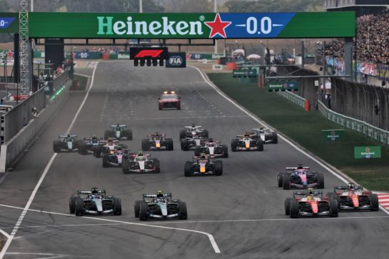 Lewis Hamilton (GBR) Scuderia Ferrari SF-26 passes Andrea Kimi Antonelli (ITA) Mercedes AMG Formula One Team W17 at the start of the race.
15.03.2026. Formula 1 World Championship, Rd 2, Chinese Grand Prix, Shanghai, China, Race Day.
- www.xpbimages.com, EMail: requests@xpbimages.com © Copyright: Moy / XPB Images