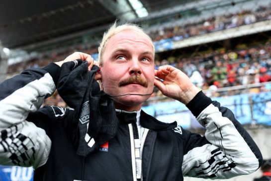 Valtteri Bottas (FIN) Cadillac Formula 1 Team on the grid.
15.03.2026. Formula 1 World Championship, Rd 2, Chinese Grand Prix, Shanghai, China, Race Day.
- www.xpbimages.com, EMail: requests@xpbimages.com © Copyright: Bearne / XPB Images