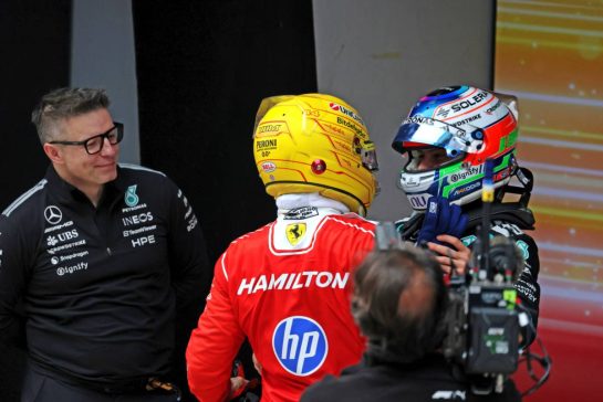 (L to R): Peter Bonnington (GBR) Mercedes AMG Formula One Team Race Engineer with third placed Lewis Hamilton (GBR) Scuderia Ferrari and race winner Andrea Kimi Antonelli (ITA) Mercedes AMG Formula One Team in parc ferme.
15.03.2026. Formula 1 World Championship, Rd 2, Chinese Grand Prix, Shanghai, China, Race Day.
- www.xpbimages.com, EMail: requests@xpbimages.com © Copyright: Moy / XPB Images