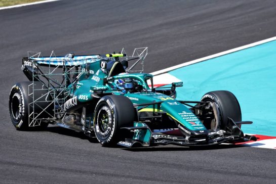 Jak Crawford (USA) Aston Martin F1 Team AMR26 Reserve Driver with sensor equipment.
27.03.2026. Formula 1 World Championship, Rd 3, Japanese Grand Prix, Suzuka, Japan, Practice Day.
- www.xpbimages.com, EMail: requests@xpbimages.com © Copyright: Bearne / XPB Images