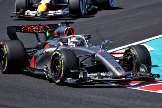 Nico Hulkenberg (GER) Audi F1 Team R26.
27.03.2026. Formula 1 World Championship, Rd 3, Japanese Grand Prix, Suzuka, Japan, Practice Day.
- www.xpbimages.com, EMail: requests@xpbimages.com © Copyright: Bearne / XPB Images