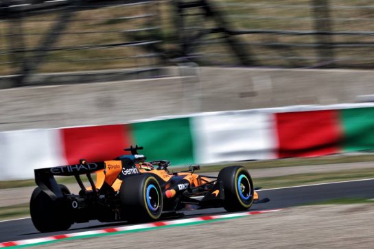 Oscar Piastri (AUS) McLaren F1 Team MCL40.
27.03.2026. Formula 1 World Championship, Rd 3, Japanese Grand Prix, Suzuka, Japan, Practice Day.
- www.xpbimages.com, EMail: requests@xpbimages.com © Copyright: Charniaux / XPB Images