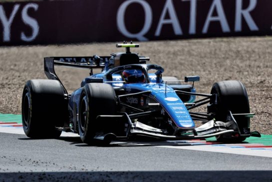 Carlos Sainz (ESP) Williams F1 Team FW48.
27.03.2026. Formula 1 World Championship, Rd 3, Japanese Grand Prix, Suzuka, Japan, Practice Day.
- www.xpbimages.com, EMail: requests@xpbimages.com © Copyright: Rew / XPB Images