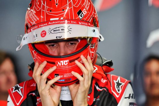 Esteban Ocon (FRA) Haas F1 Team.
27.03.2026. Formula 1 World Championship, Rd 3, Japanese Grand Prix, Suzuka, Japan, Practice Day.
- www.xpbimages.com, EMail: requests@xpbimages.com © Copyright: Batchelor / XPB Images