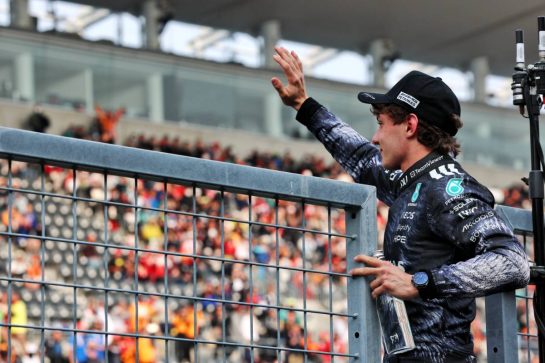 Andrea Kimi Antonelli (ITA) Mercedes AMG Formula One Team celebrates his pole position in qualifying parc ferme.
28.03.2026. Formula 1 World Championship, Rd 3, Japanese Grand Prix, Suzuka, Japan, Qualifying Day.
- www.xpbimages.com, EMail: requests@xpbimages.com © Copyright: Batchelor / XPB Images