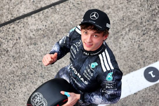 Andrea Kimi Antonelli (ITA) Mercedes AMG Formula One Team celebrates his pole position in qualifying parc ferme.
28.03.2026. Formula 1 World Championship, Rd 3, Japanese Grand Prix, Suzuka, Japan, Qualifying Day.
- www.xpbimages.com, EMail: requests@xpbimages.com © Copyright: Coates / XPB Images