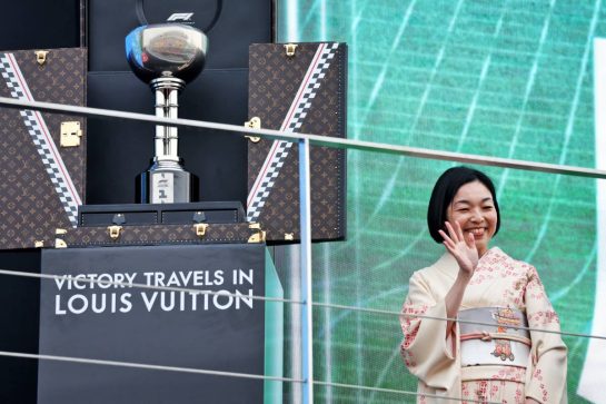 Princess Akiko of Mikasa (JPN) on the podium.
29.03.2026. Formula 1 World Championship, Rd 3, Japanese Grand Prix, Suzuka, Japan, Race Day.
- www.xpbimages.com, EMail: requests@xpbimages.com © Copyright: Rew / XPB Images