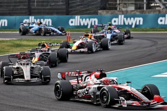 Esteban Ocon (FRA) Haas F1 Team VF-26.
29.03.2026. Formula 1 World Championship, Rd 3, Japanese Grand Prix, Suzuka, Japan, Race Day.
- www.xpbimages.com, EMail: requests@xpbimages.com © Copyright: Rew / XPB Images