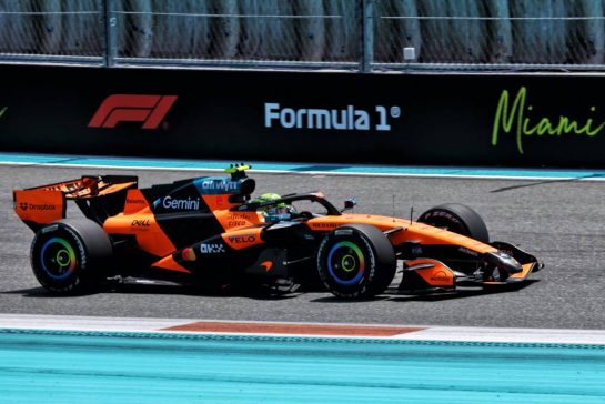 Lando Norris (GBR) McLaren F1 Team MCL40.
01.05.2026. Formula 1 World Championship, Rd 4, Miami Grand Prix, Miami, Florida, USA, Sprint Qualifying Day.
- www.xpbimages.com, EMail: requests@xpbimages.com © Copyright: Bearne / XPB Images