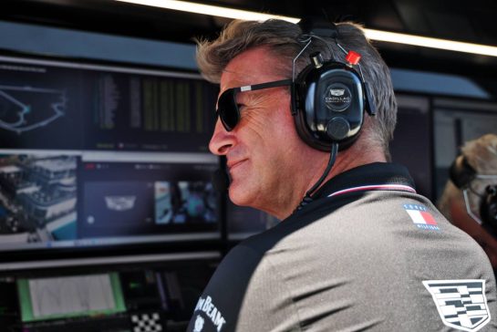 Graeme Lowdon (GBR) Cadillac Formula 1 Team, Team Principal.
01.05.2026. Formula 1 World Championship, Rd 4, Miami Grand Prix, Miami, Florida, USA, Sprint Qualifying Day.
- www.xpbimages.com, EMail: requests@xpbimages.com © Copyright: Batchelor / XPB Images