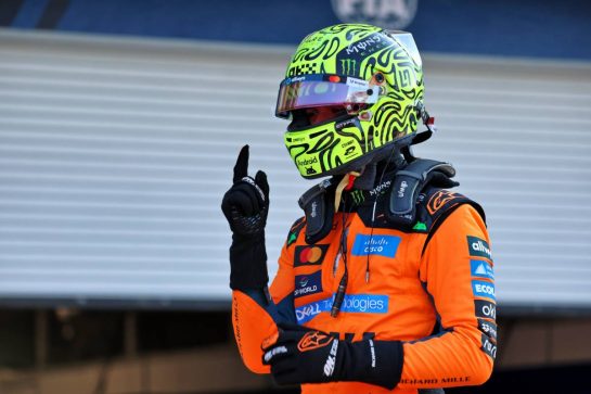 Lando Norris (GBR) McLaren F1 Team celebrates his pole position in Sprint qualifying parc ferme.
01.05.2026. Formula 1 World Championship, Rd 4, Miami Grand Prix, Miami, Florida, USA, Sprint Qualifying Day.
- www.xpbimages.com, EMail: requests@xpbimages.com © Copyright: Batchelor / XPB Images