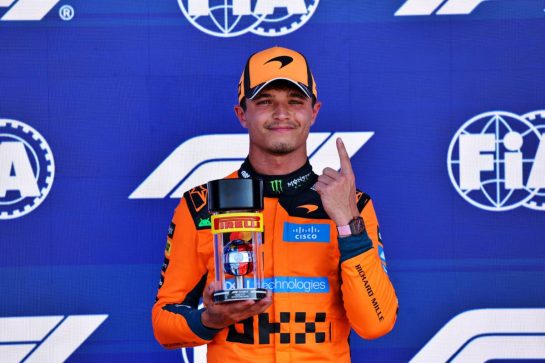 Lando Norris (GBR) McLaren F1 Team celebrates his pole position in Sprint qualifying parc ferme.
01.05.2026. Formula 1 World Championship, Rd 4, Miami Grand Prix, Miami, Florida, USA, Sprint Qualifying Day.
- www.xpbimages.com, EMail: requests@xpbimages.com © Copyright: Batchelor / XPB Images