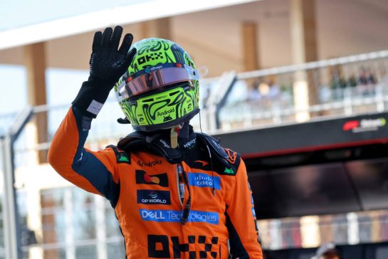 Lando Norris (GBR) McLaren F1 Team MCL40 celebrates his pole position in Sprint qualifying parc ferme.
01.05.2026. Formula 1 World Championship, Rd 4, Miami Grand Prix, Miami, Florida, USA, Sprint Qualifying Day.
- www.xpbimages.com, EMail: requests@xpbimages.com © Copyright: Charniaux / XPB Images