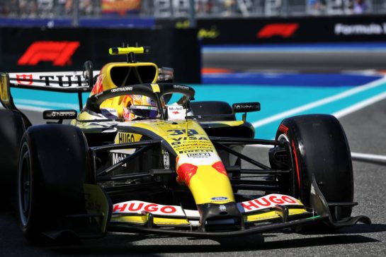 Liam Lawson (NZL) Racing Bulls Formula One Team VCARB 03.
02.05.2026. Formula 1 World Championship, Rd 4, Miami Grand Prix, Miami, Florida, USA, Sprint and Qualifying Day.
- www.xpbimages.com, EMail: requests@xpbimages.com © Copyright: Dunbar / XPB Images