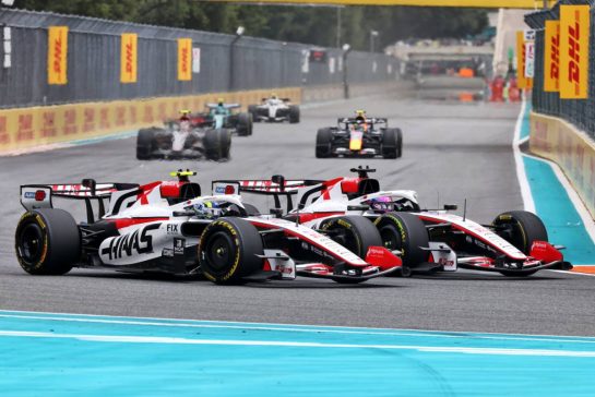 Oliver Bearman (GBR) Haas F1 Team VF-26 and Esteban Ocon (FRA) Haas F1 Team VF-26 battle for position.
03.05.2026. Formula 1 World Championship, Rd 4, Miami Grand Prix, Miami, Florida, USA, Race Day.
- www.xpbimages.com, EMail: requests@xpbimages.com © Copyright: Charniaux / XPB Images