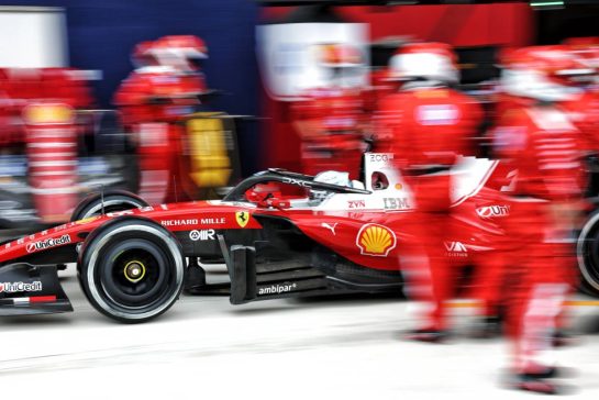 Charles Leclerc (MON) Scuderia Ferrari SF-26 makes a pit stop.
03.05.2026. Formula 1 World Championship, Rd 4, Miami Grand Prix, Miami, Florida, USA, Race Day.
- www.xpbimages.com, EMail: requests@xpbimages.com © Copyright: Bearne / XPB Images