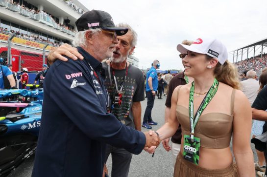 Flavio Briatore (ITA) Alpine F1 Team Executive Advisor (Left) with Mikaela Shiffrin (USA) Skier (Right) on the grid.
03.05.2026. Formula 1 World Championship, Rd 4, Miami Grand Prix, Miami, Florida, USA, Race Day.
- www.xpbimages.com, EMail: requests@xpbimages.com © Copyright: Moy / XPB Images