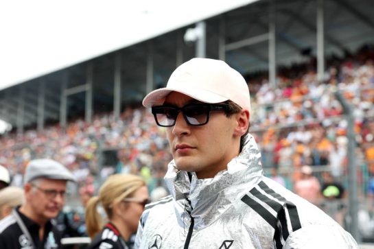 George Russell (GBR) Mercedes AMG Formula One Team on the grid.
03.05.2026. Formula 1 World Championship, Rd 4, Miami Grand Prix, Miami, Florida, USA, Race Day.
- www.xpbimages.com, EMail: requests@xpbimages.com © Copyright: Rew / XPB Images