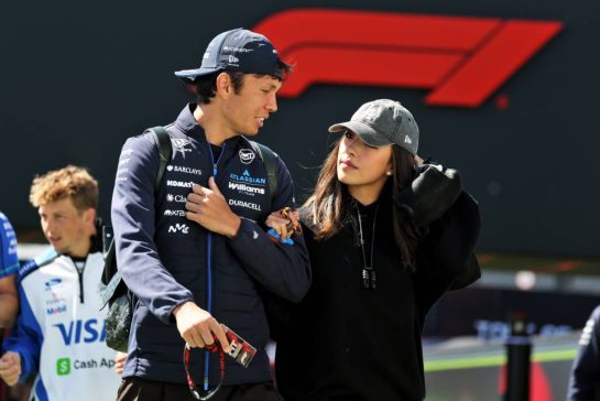 (L to R): Alexander Albon (THA) Williams F1 Team with his girlfriend Muni Lily He (CHN) Professional Golfer.
22.05.2026. Formula 1 World Championship, Rd 5, Canadian Grand Prix, Montreal, Canada, Sprint Qualifying Day.
- www.xpbimages.com, EMail: requests@xpbimages.com © Copyright: Moy / XPB Images