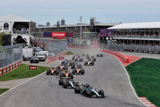 George Russell (GBR) Mercedes AMG Formula One Team W17 leads at the start of Sprint.
23.05.2026. Formula 1 World Championship, Rd 5, Canadian Grand Prix, Montreal, Canada, Sprint and Qualifying Day.
- www.xpbimages.com, EMail: requests@xpbimages.com © Copyright: Moy / XPB Images